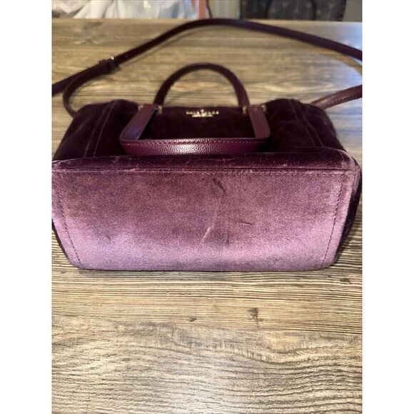 Kate Spade Red Suede Purse. Preloved Condition. Gold Hardware. 6 - Picture 3 of 13